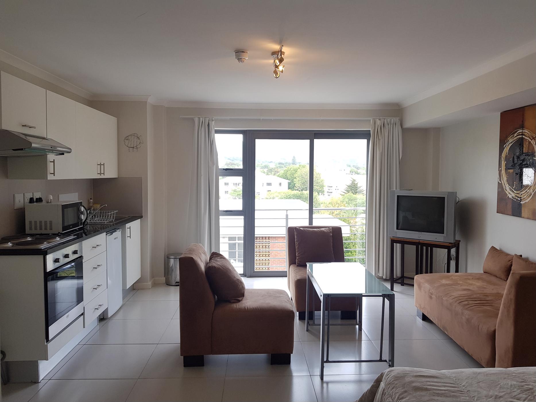 Apartment let in Claremont, Cape Town - RBL1680339