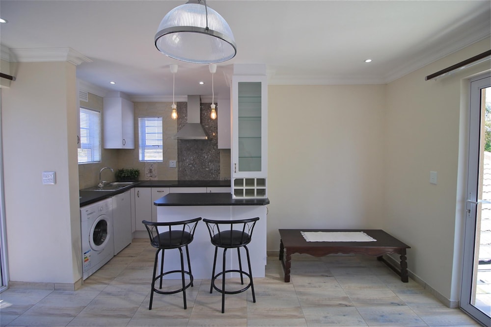 Studio apartment to rent in Plattekloof Glen - 1PLA1738534