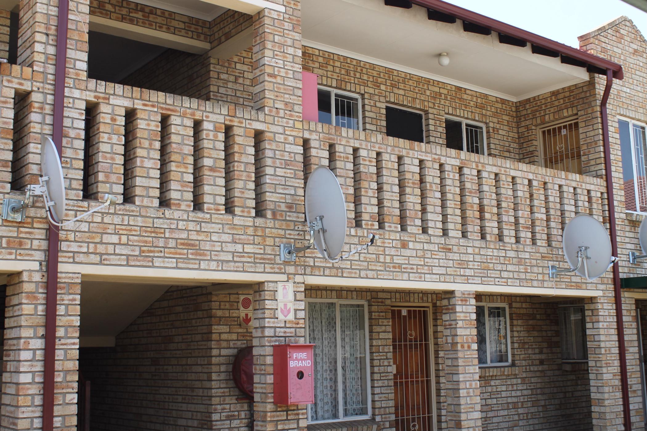 Apartment to rent in Rustenburg - 1RU1469216