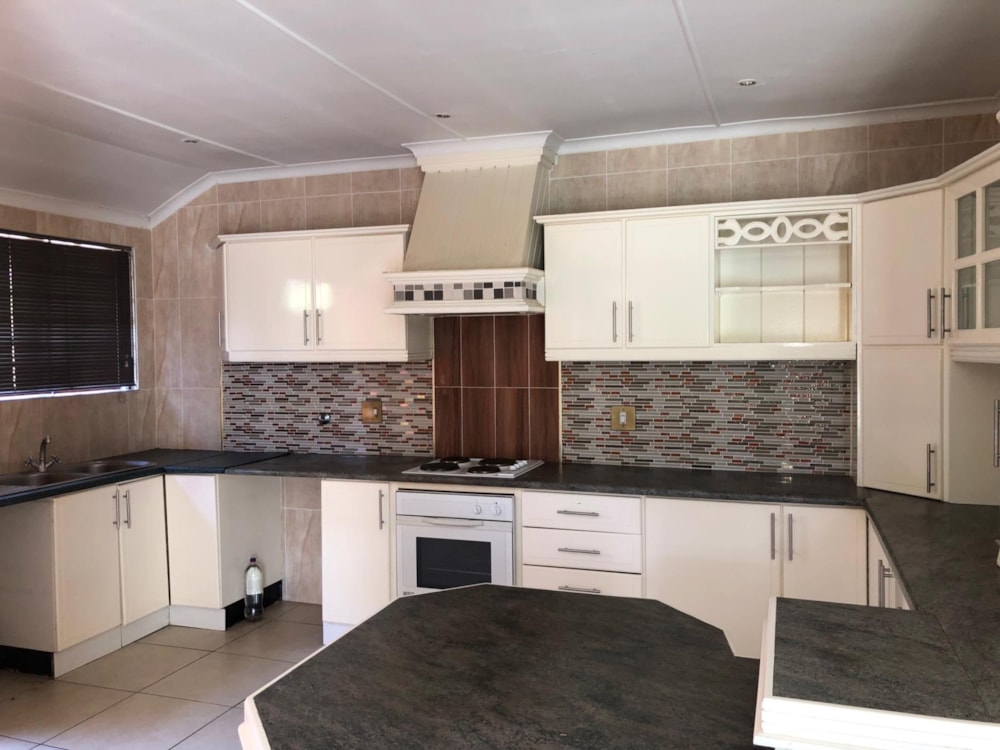 Townhouse for sale in Montrose - 1PM1738454