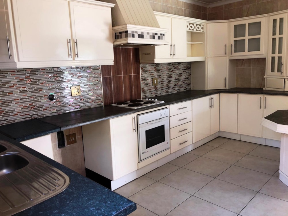 Townhouse for sale in Montrose - 1PM1738454