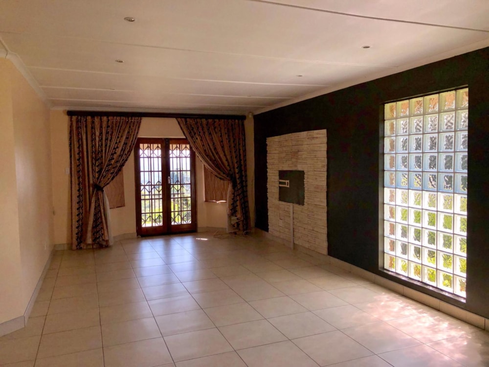 Townhouse for sale in Montrose - 1PM1738454