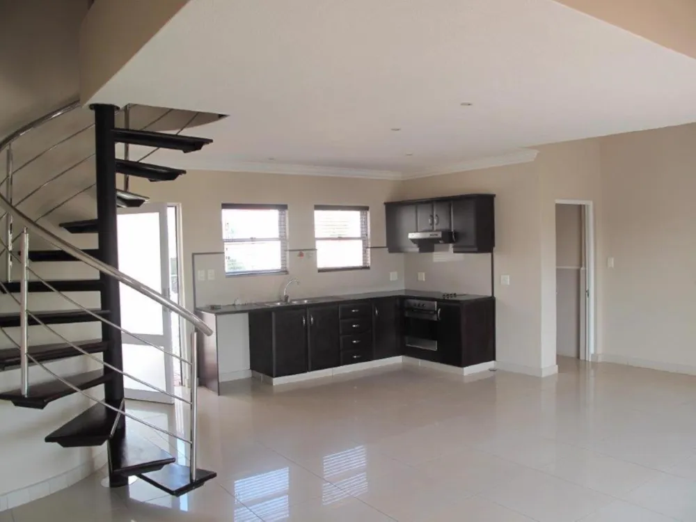 Townhouse for sale in La Lucia - 1ND1438833