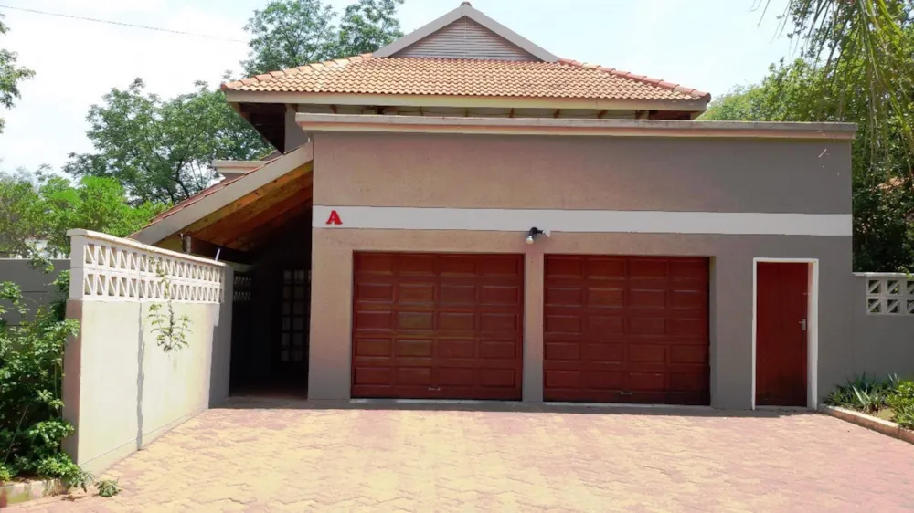 House let in Extension 11, Botswana - 3BO1719199