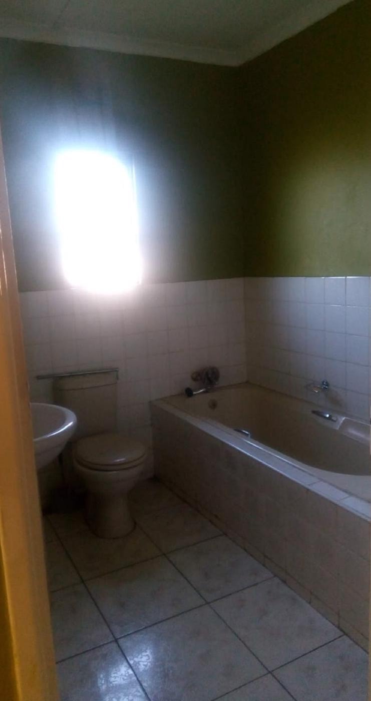 House for sale in Esikhawini - 1RY1414306 House for sale in Esikhawini - 1RY1414306