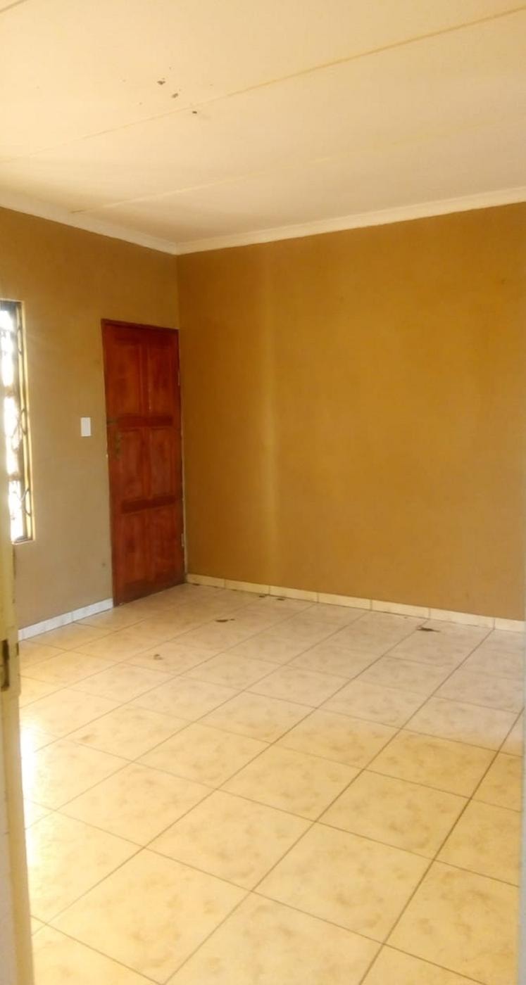 House for sale in Esikhawini - 1RY1414306 House for sale in Esikhawini - 1RY1414306