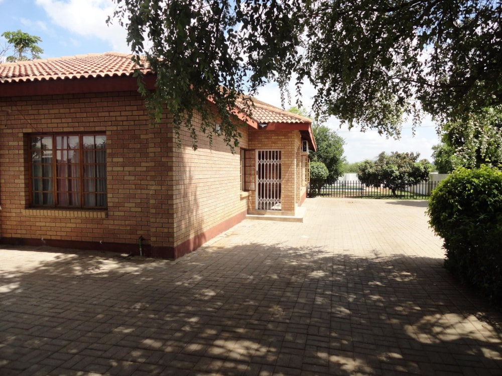 House to rent in Block 6, Botswana - 3BO1720838 House to rent in Block 6, Botswana - 3BO1720838