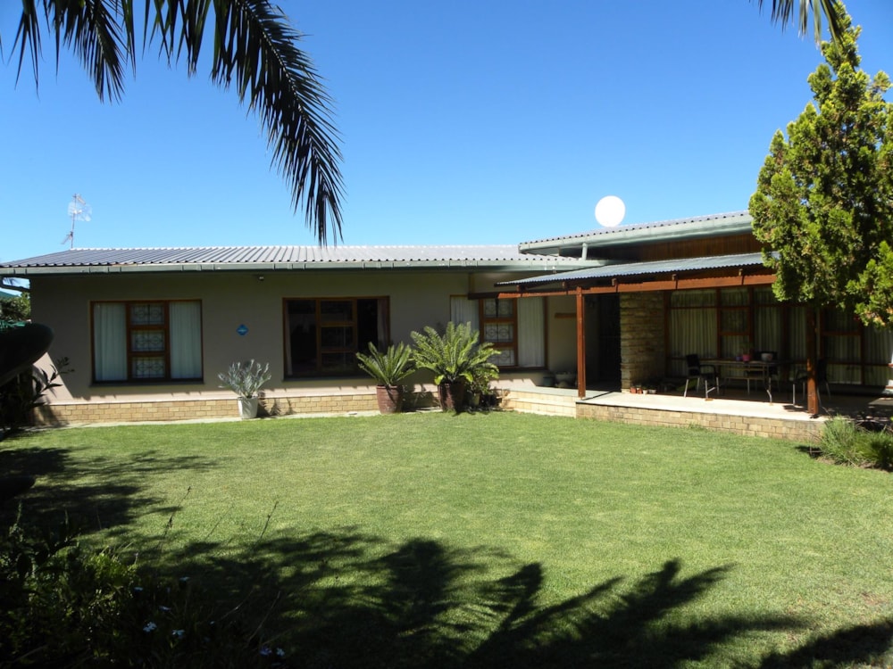 House for sale in Somerset East - 1KK1418255