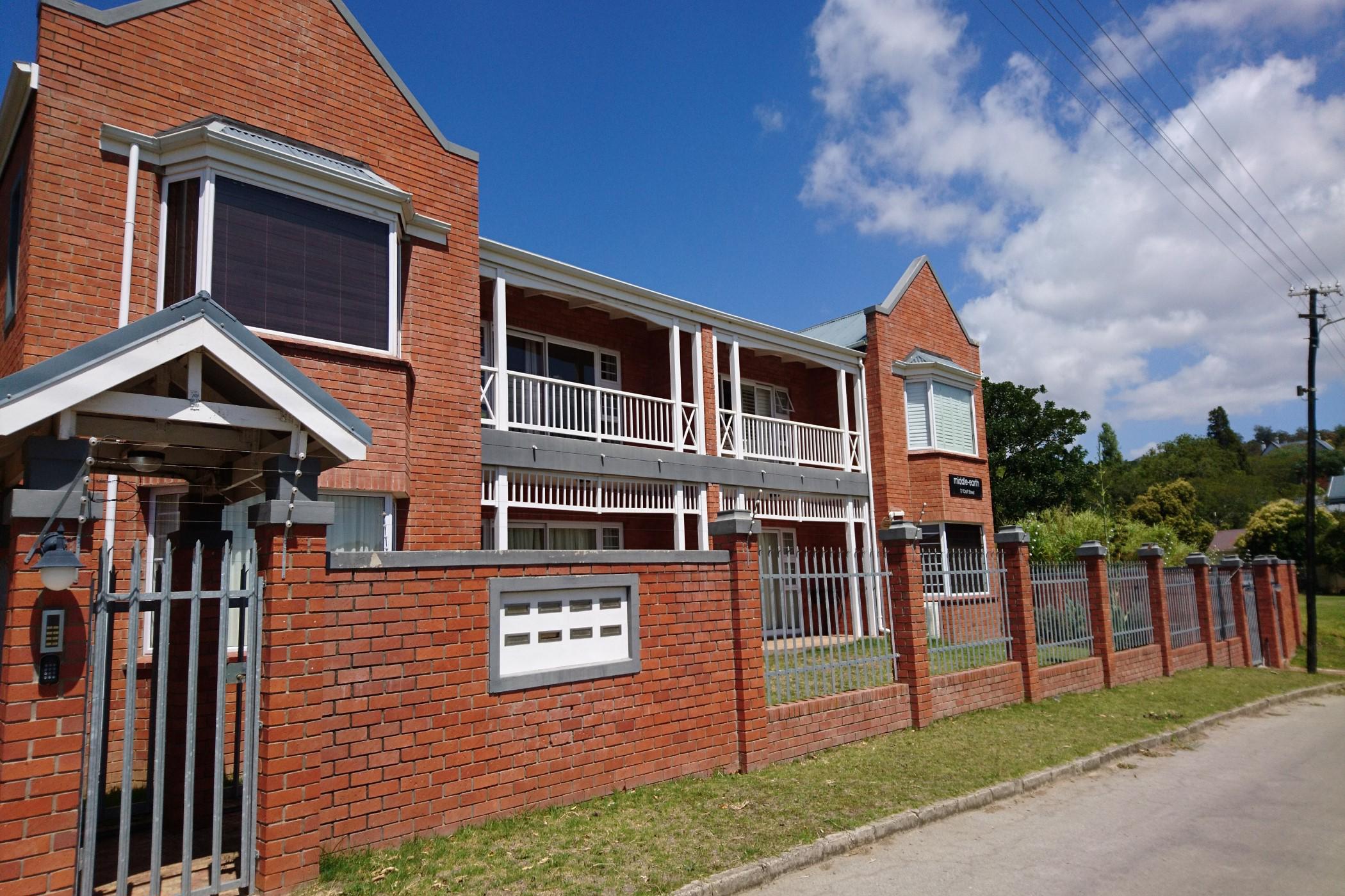 Bachelor apartment let in West Hill, Grahamstown, Makhanda - 1GC1669109