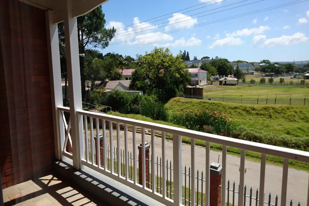 Bachelor apartment let in West Hill, Grahamstown, Makhanda - 1GC1711179