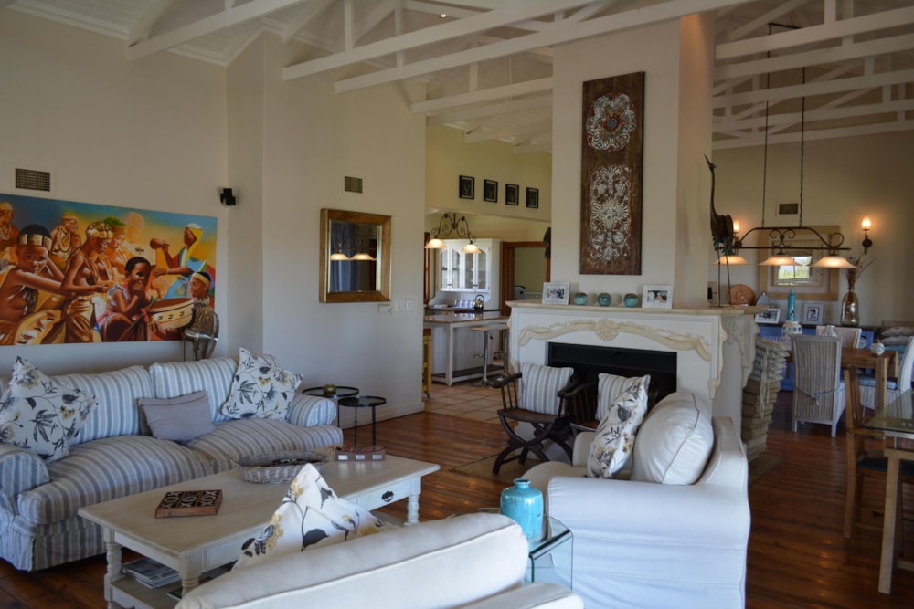 Double-storey house for sale in Crocodile Pools, Botswana - 3BO1630213 Double-storey house for sale in Crocodile Pools, Botswana - 3BO1630213