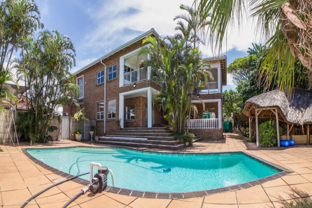 House for sale in Athlone Park - 1WB1519615 House for sale in Athlone Park - 1WB1519615