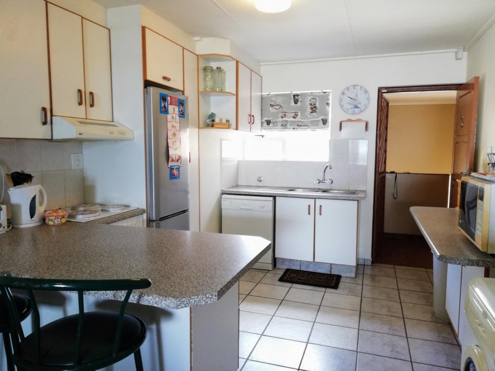 Apartment for sale in Uvongo - 1PX1419850 Apartment for sale in Uvongo - 1PX1419850