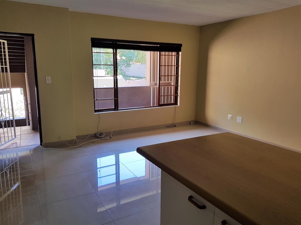 Apartment let in Parkwood, Johannesburg - JBL1720928