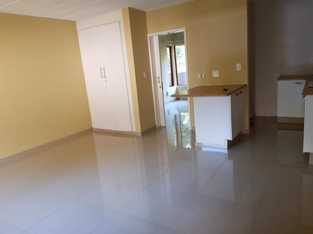 Apartment let in Parkwood, Johannesburg - JBL1720928