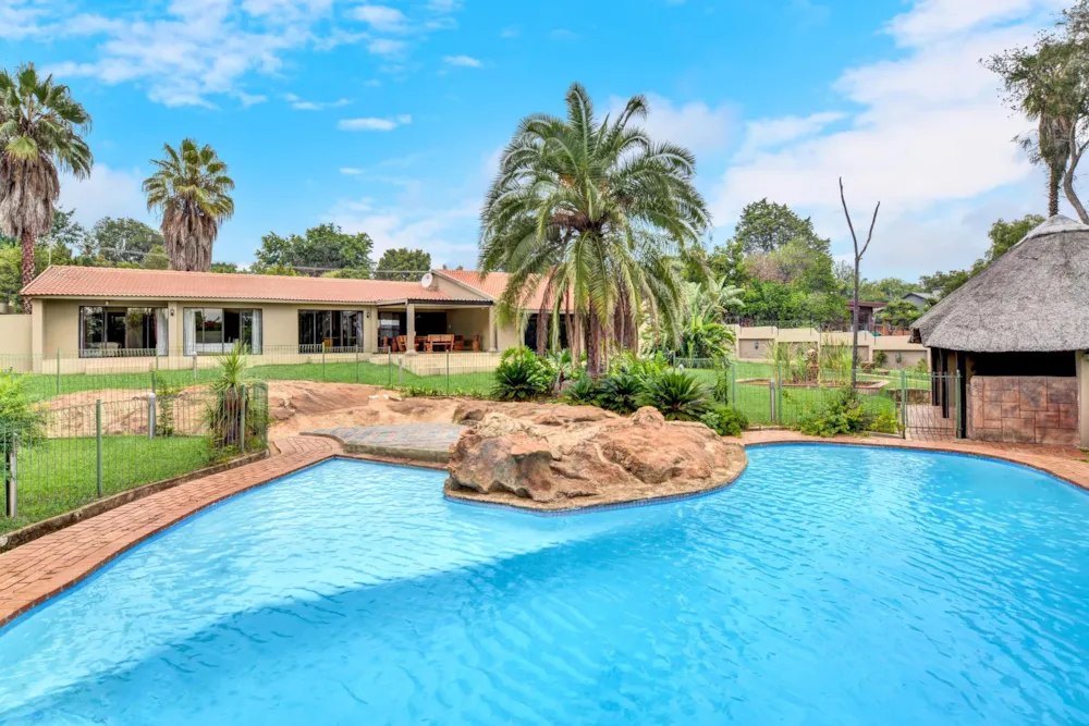House for sale in Bryanston - HP1419872 House for sale in Bryanston - HP1419872