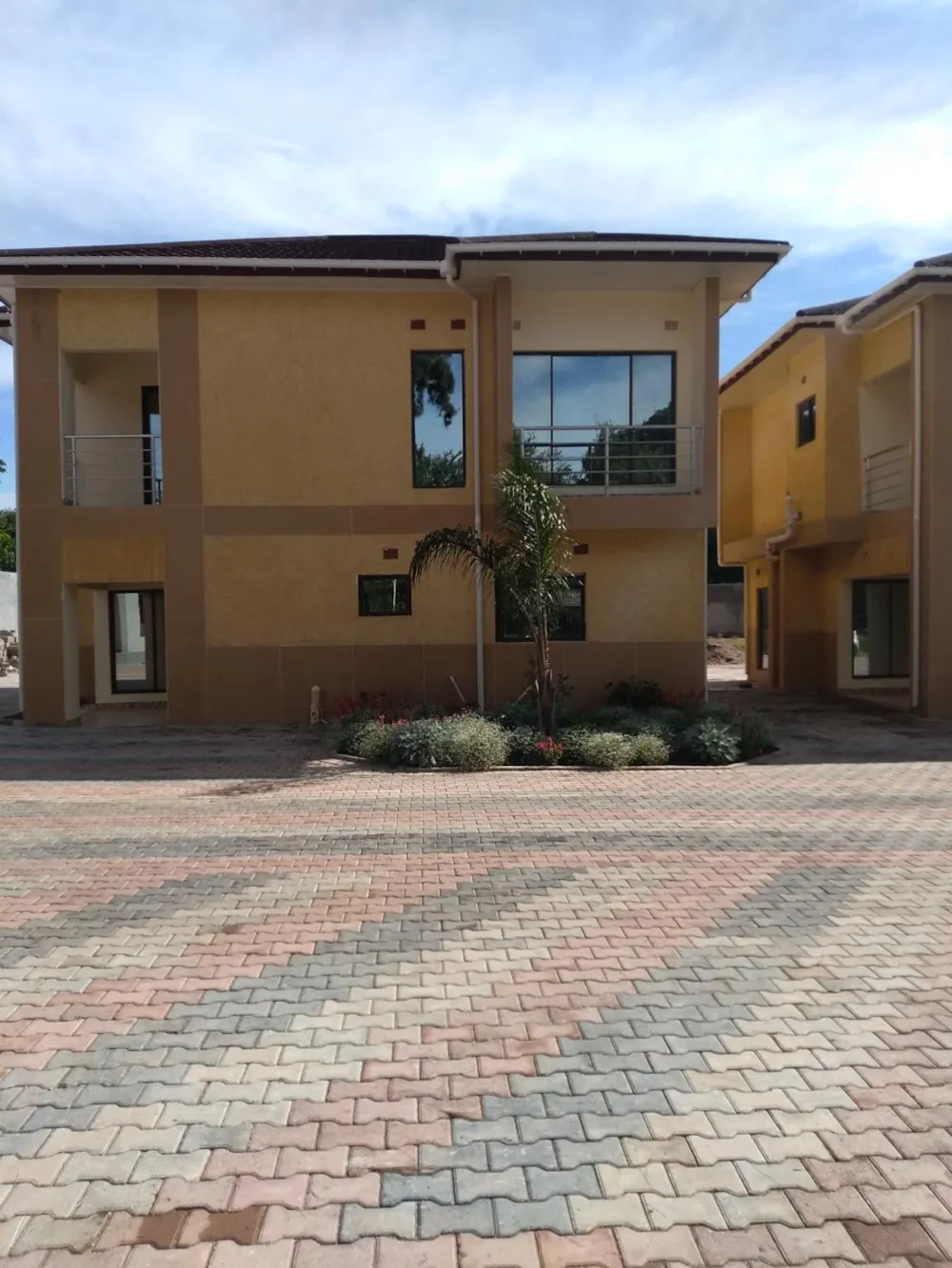 Double-storey apartment to rent in Woodlands, Zambia - 3ZA1678884 Double-storey apartment to rent in Woodlands, Zambia - 3ZA1678884