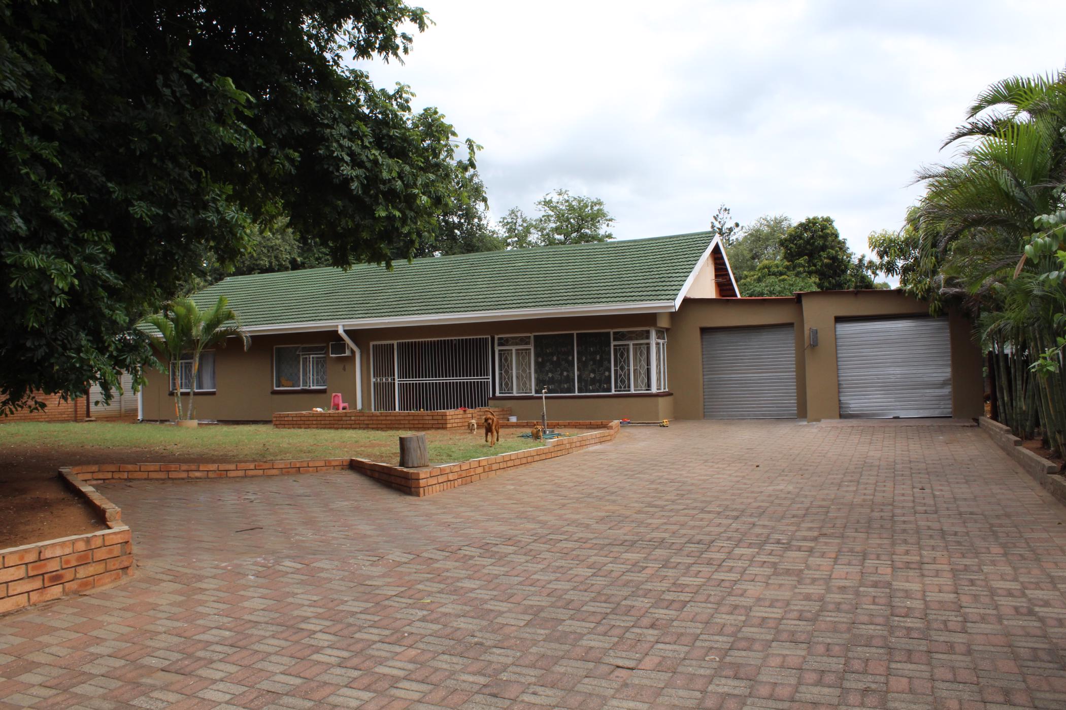 House let in Phalaborwa - 1PW1695390