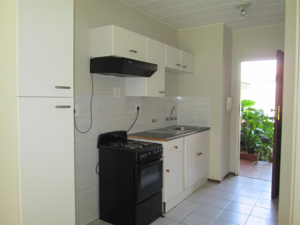 Bachelor apartment to rent in Melville, Johannesburg - RAL1603497 Bachelor apartment to rent in Melville, Johannesburg - RAL1603497
