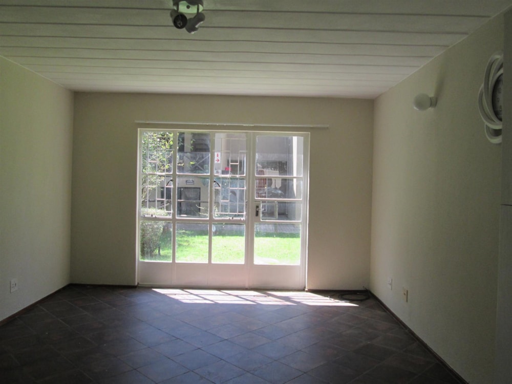 Bachelor apartment to rent in Melville, Johannesburg - RAL1603497 Bachelor apartment to rent in Melville, Johannesburg - RAL1603497