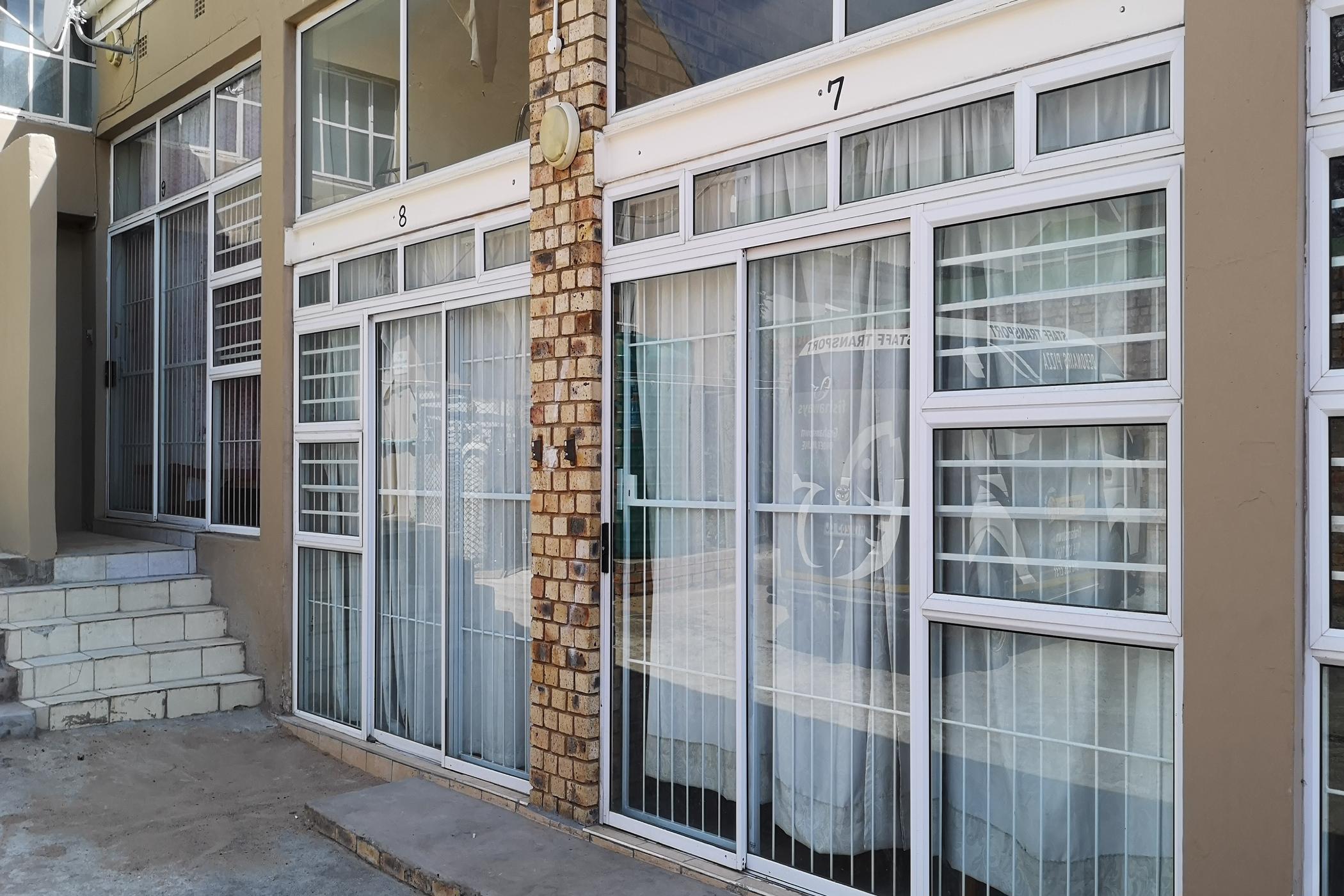 Apartment to rent in Grahamstown Central (Makhanda Central)  - 1GC1710563