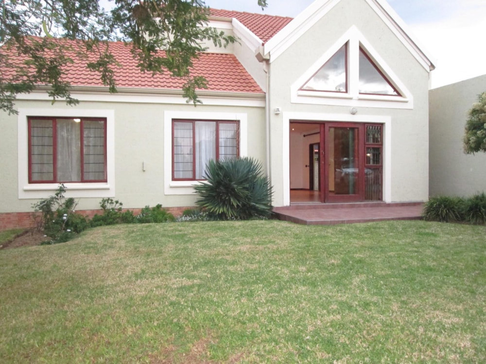 Cluster to rent in Broadacres - FYL1724010 Cluster to rent in Broadacres - FYL1724010