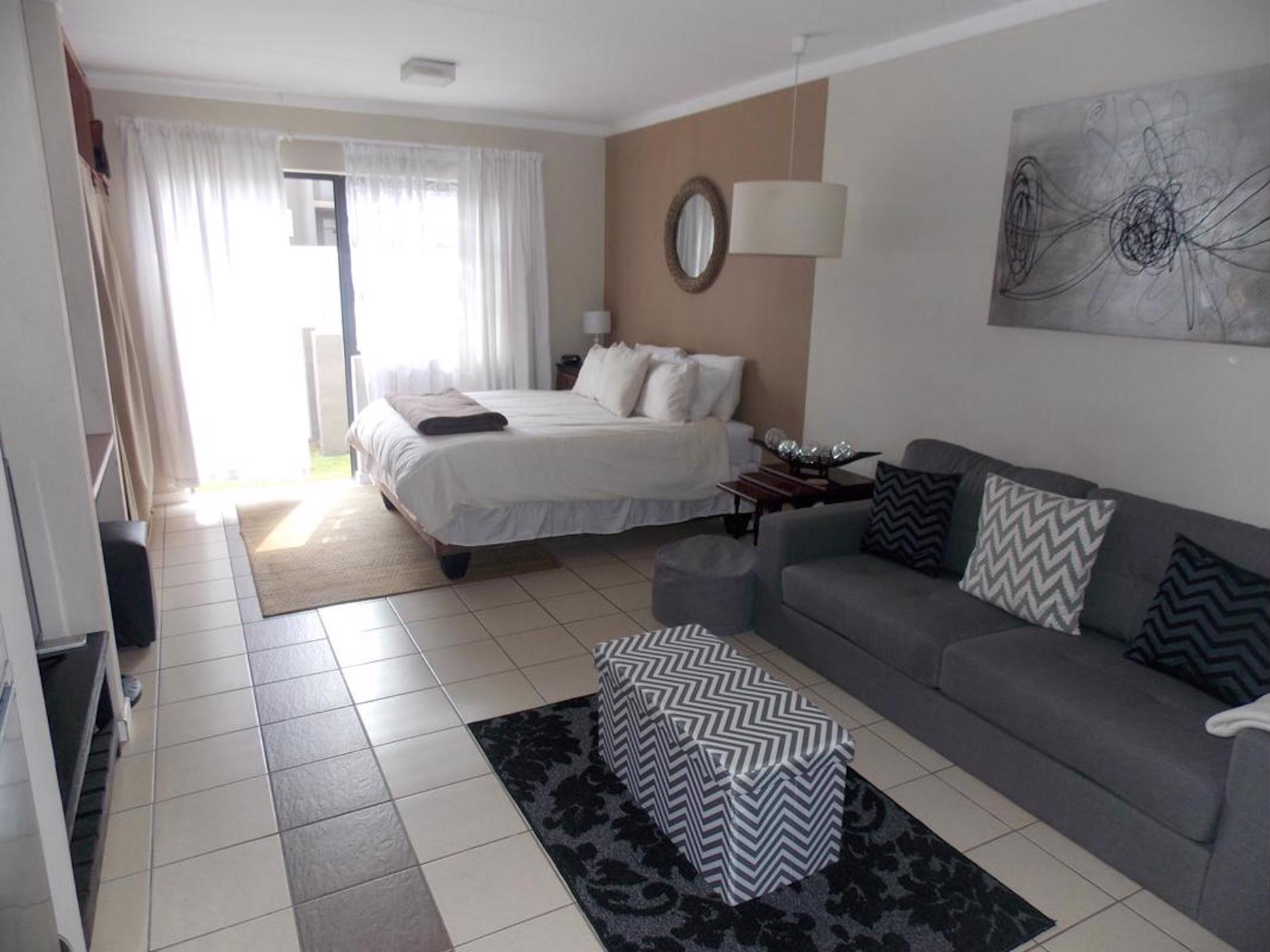 Bachelor apartment to rent in Dainfern Area - FYL1748145