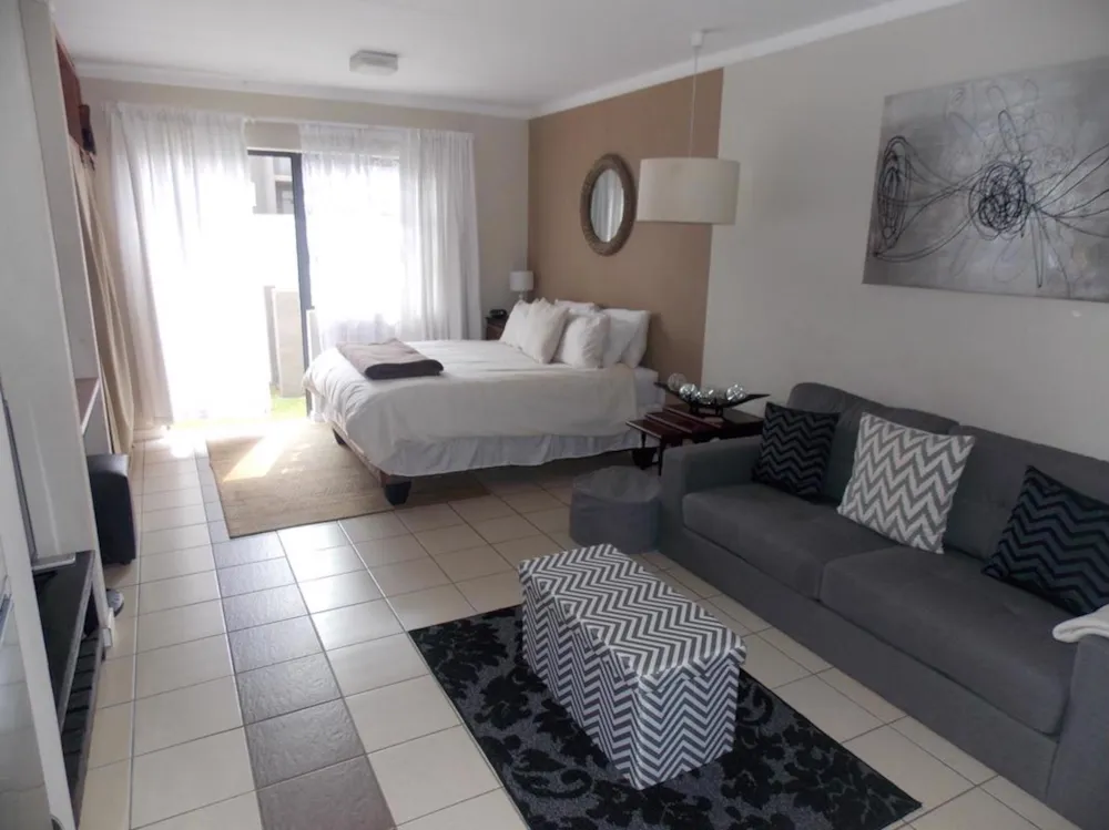 Bachelor apartment to rent in Dainfern Area - FYL1748145 Bachelor apartment to rent in Dainfern Area - FYL1748145