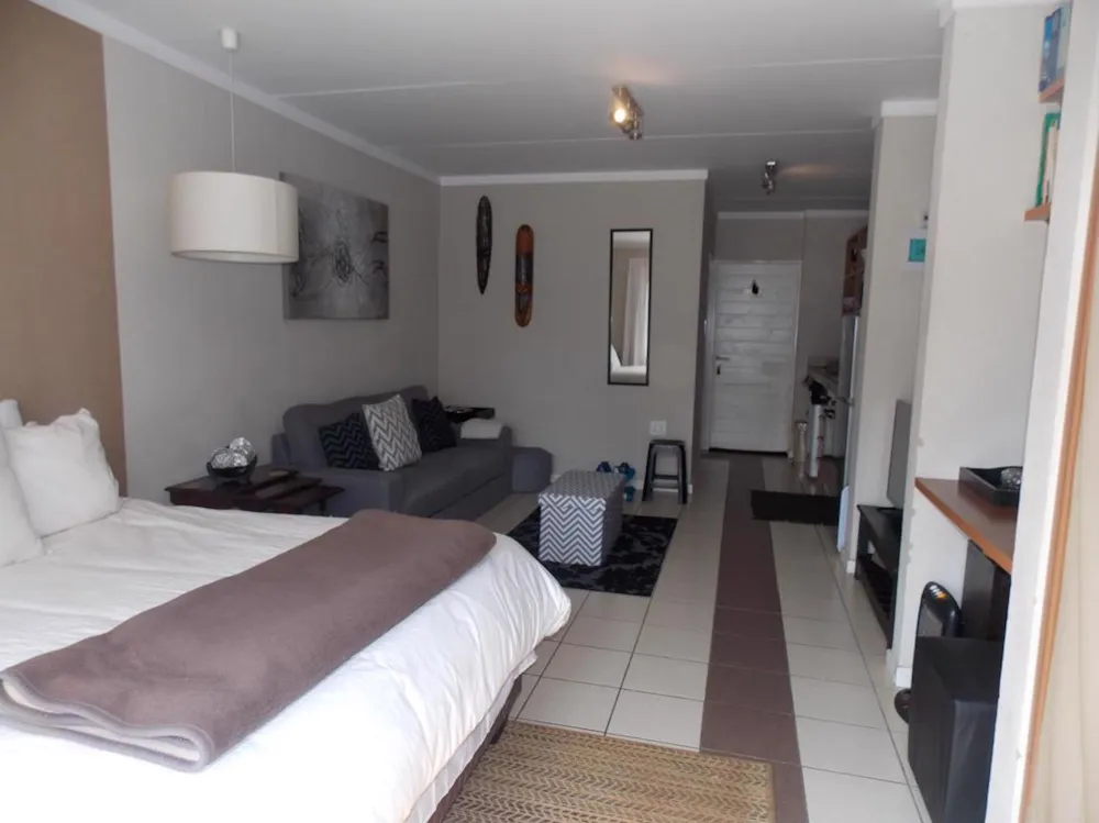 Bachelor apartment to rent in Dainfern Area - FYL1748145 Bachelor apartment to rent in Dainfern Area - FYL1748145