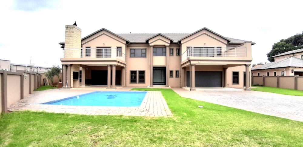 House for sale in Midstream Estate - CN1727073