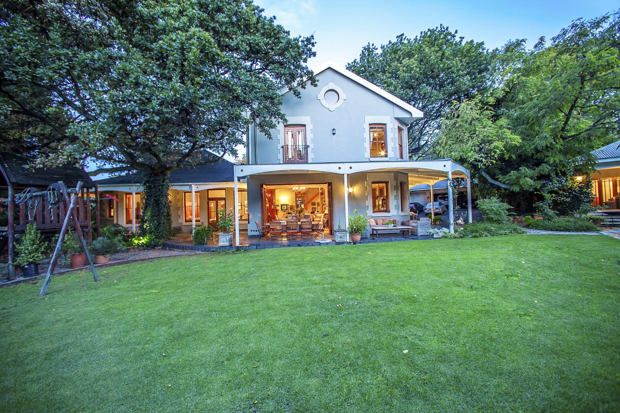 Double-storey house for sale in Oaklands, Johannesburg - HP1689489