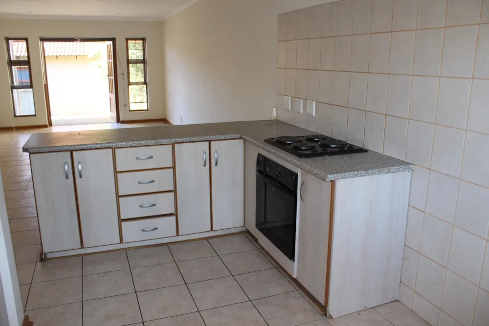 Townhouse let in Woodland Hills - 1BX1744534 Townhouse let in Woodland Hills - 1BX1744534