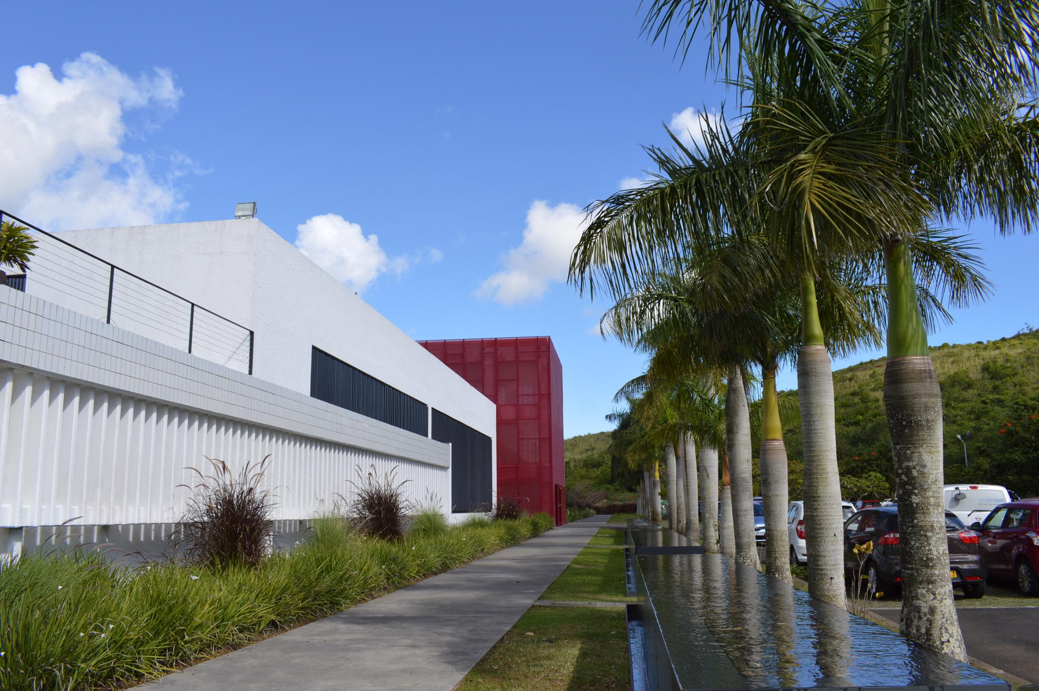 Commercial office to rent in Phoenix, Mauritius - MCM1434233