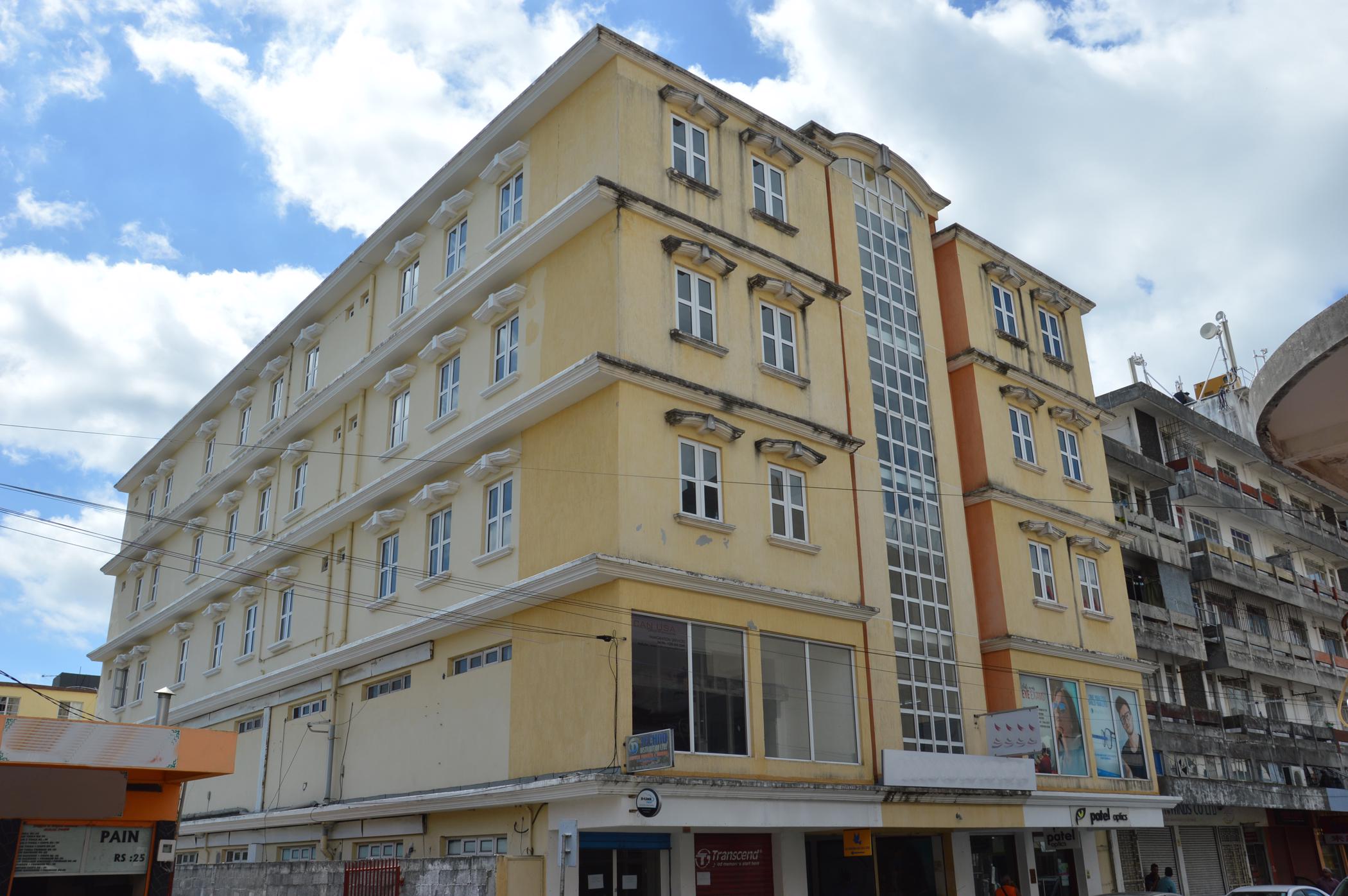 Commercial office to rent in Rose Hill, Mauritius - MCM1435074