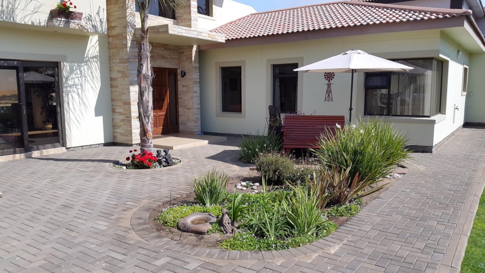 House let in Kramersdorf, Namibia - 3NM1671663 House let in Kramersdorf, Namibia - 3NM1671663