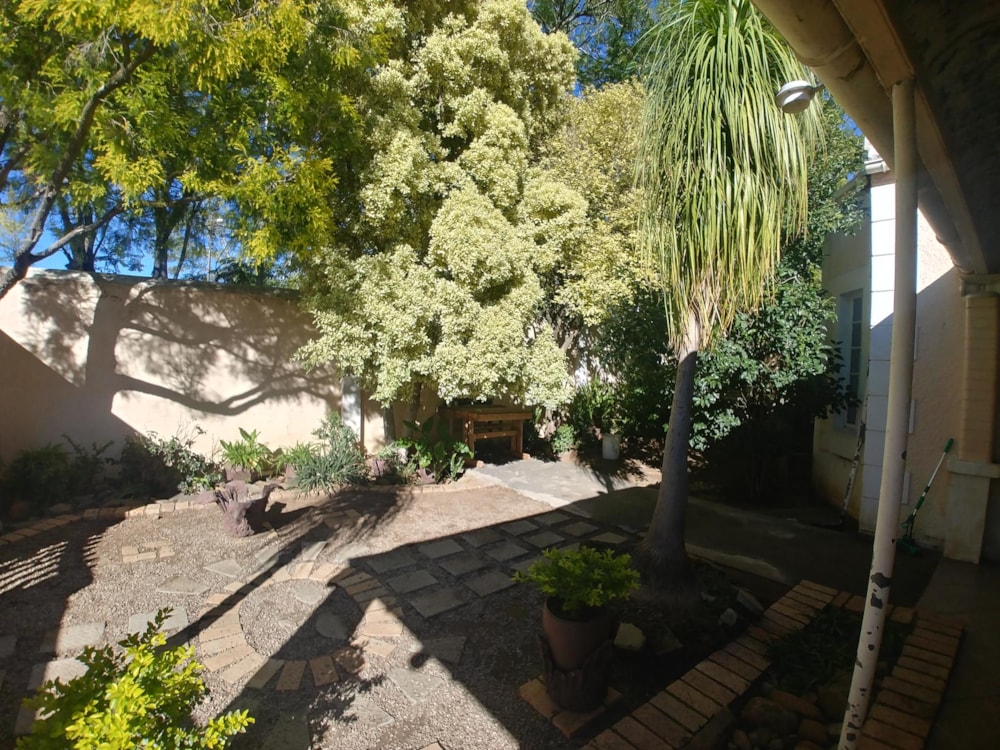 House for sale in Somerset East - 1KK1436449