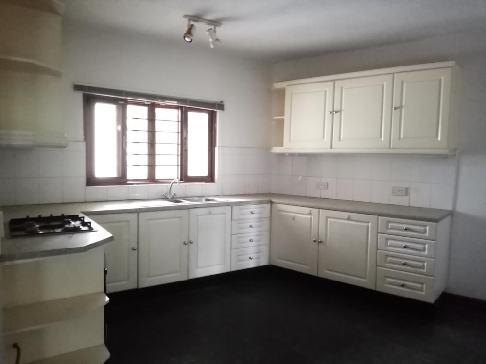 Security complex home to rent in Kabulonga, Zambia - 3ZA1434549 Security complex home to rent in Kabulonga, Zambia - 3ZA1434549