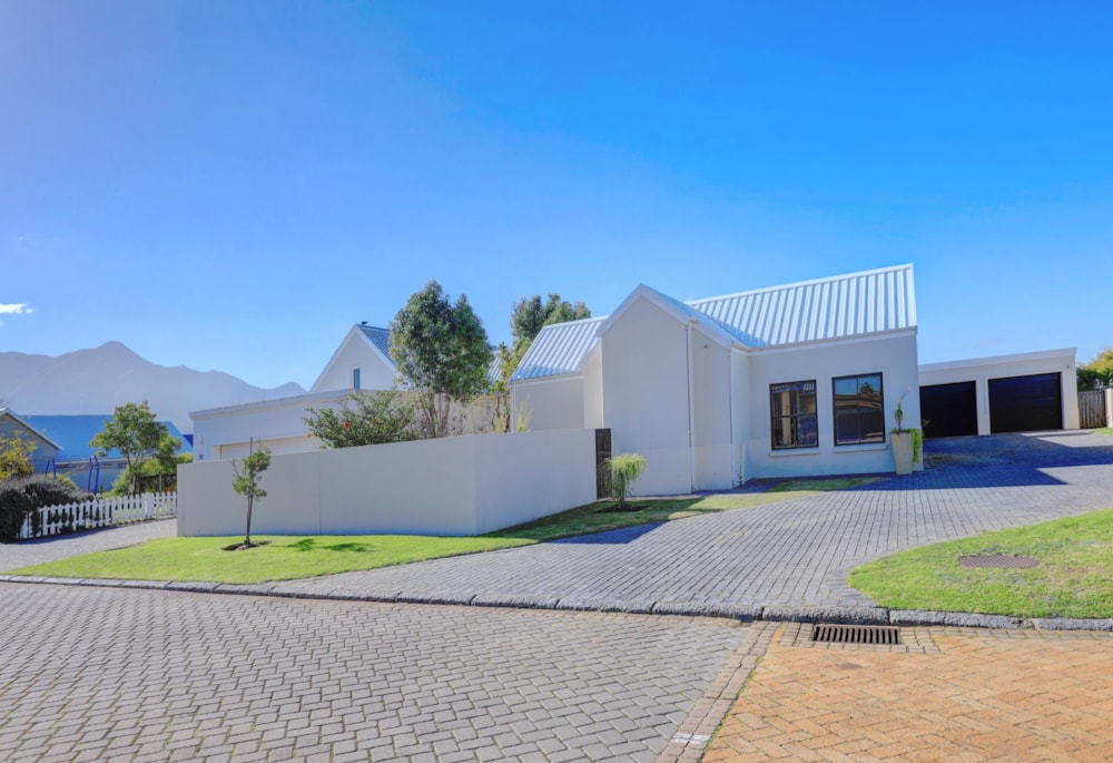 House let in Kingswood Golf Estate - GEO1683491 House let in Kingswood Golf Estate - GEO1683491