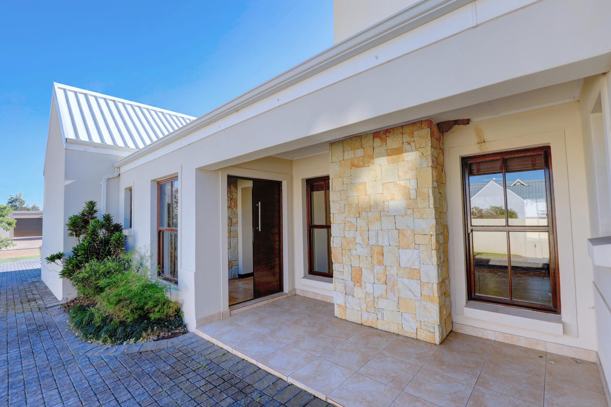 House let in Kingswood Golf Estate - GEO1683491