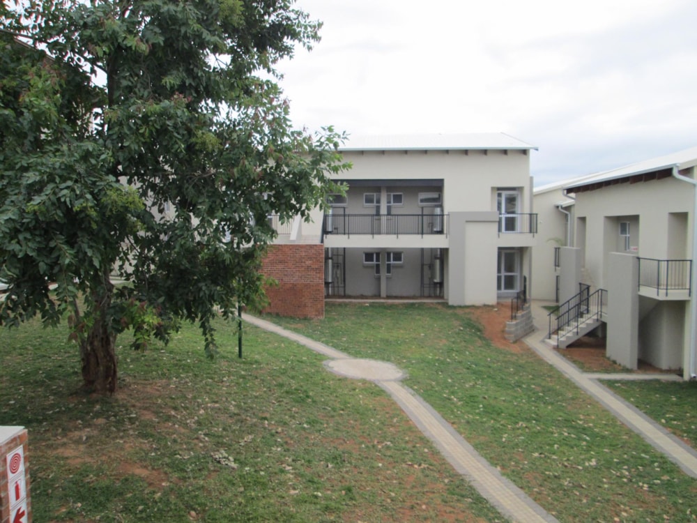 Apartment let in Mbombela Central (Nelspruit Central) - 1NS1682525