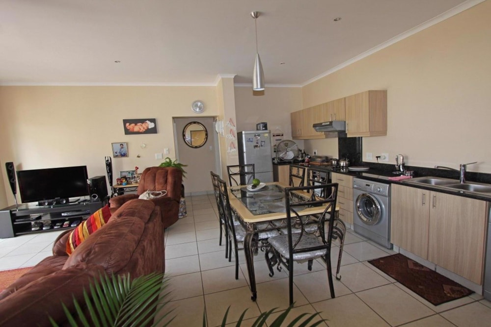 Apartment sold in Illovo Beach - 1WB1712479 Apartment sold in Illovo Beach - 1WB1712479