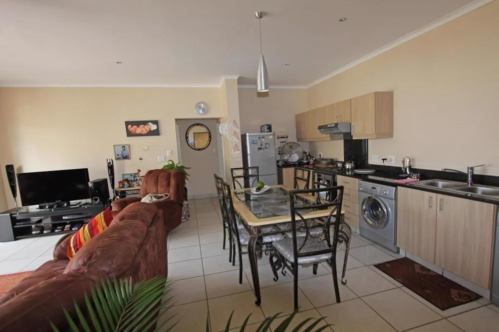 Apartment sold in Illovo Beach - 1WB1712479 Apartment sold in Illovo Beach - 1WB1712479