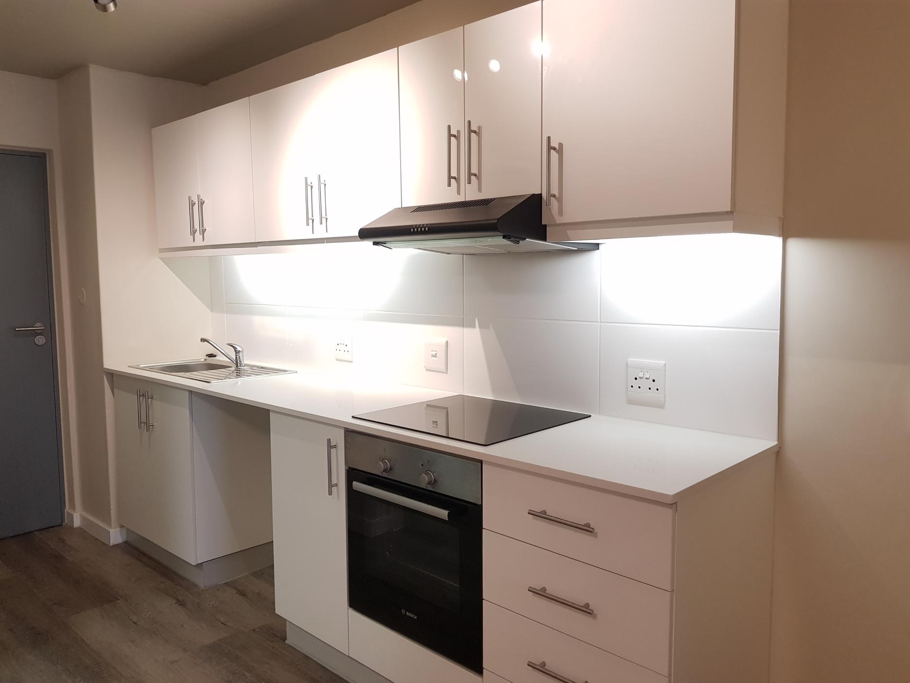 Studio apartment to rent in Observatory, Cape Town - RBL1737086