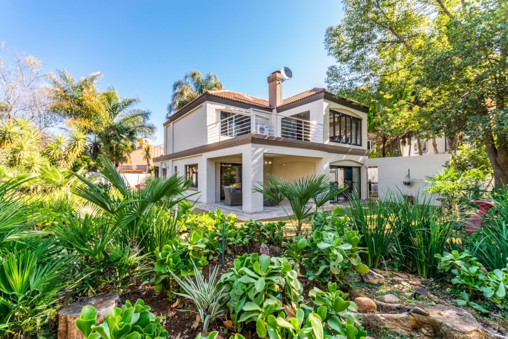 Security estate home to rent in Westlake, Hartbeespoort - 1HR1708359 Security estate home to rent in Westlake, Hartbeespoort - 1HR1708359