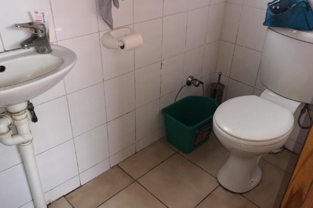 Loft to rent in Grahamstown Central (Makhanda Central)  - 1GC1750222