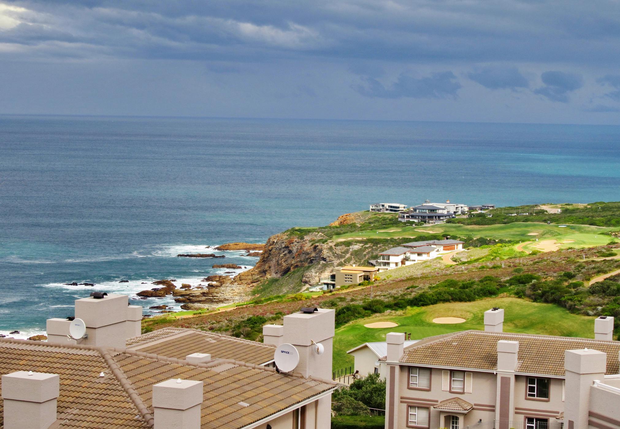 Penthouse apartment sold in Pinnacle Point Golf Estate - 1MB1451686