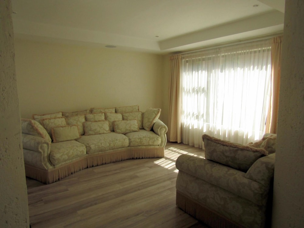 Double-storey house to rent in Kyalami Estates - MDL1590258 Double-storey house to rent in Kyalami Estates - MDL1590258