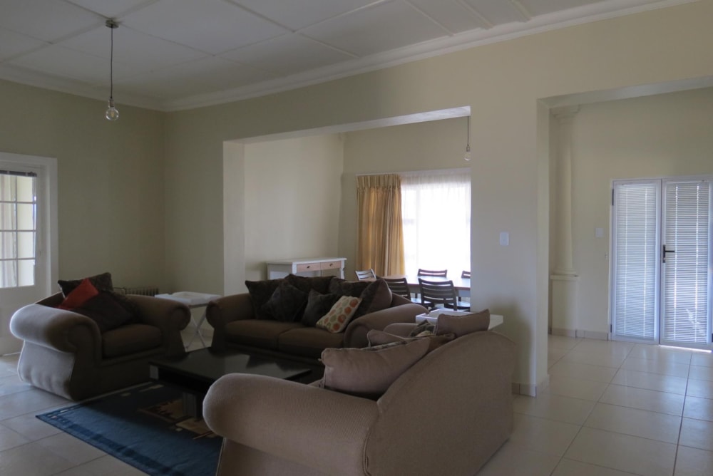 House for sale in Machadodorp, Mpumalanga - 1DS1452571