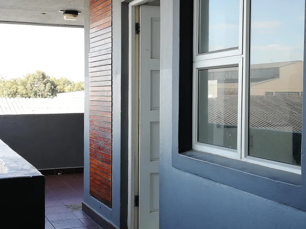 Apartment let in Maitland, Cape Town - 1AH1720360