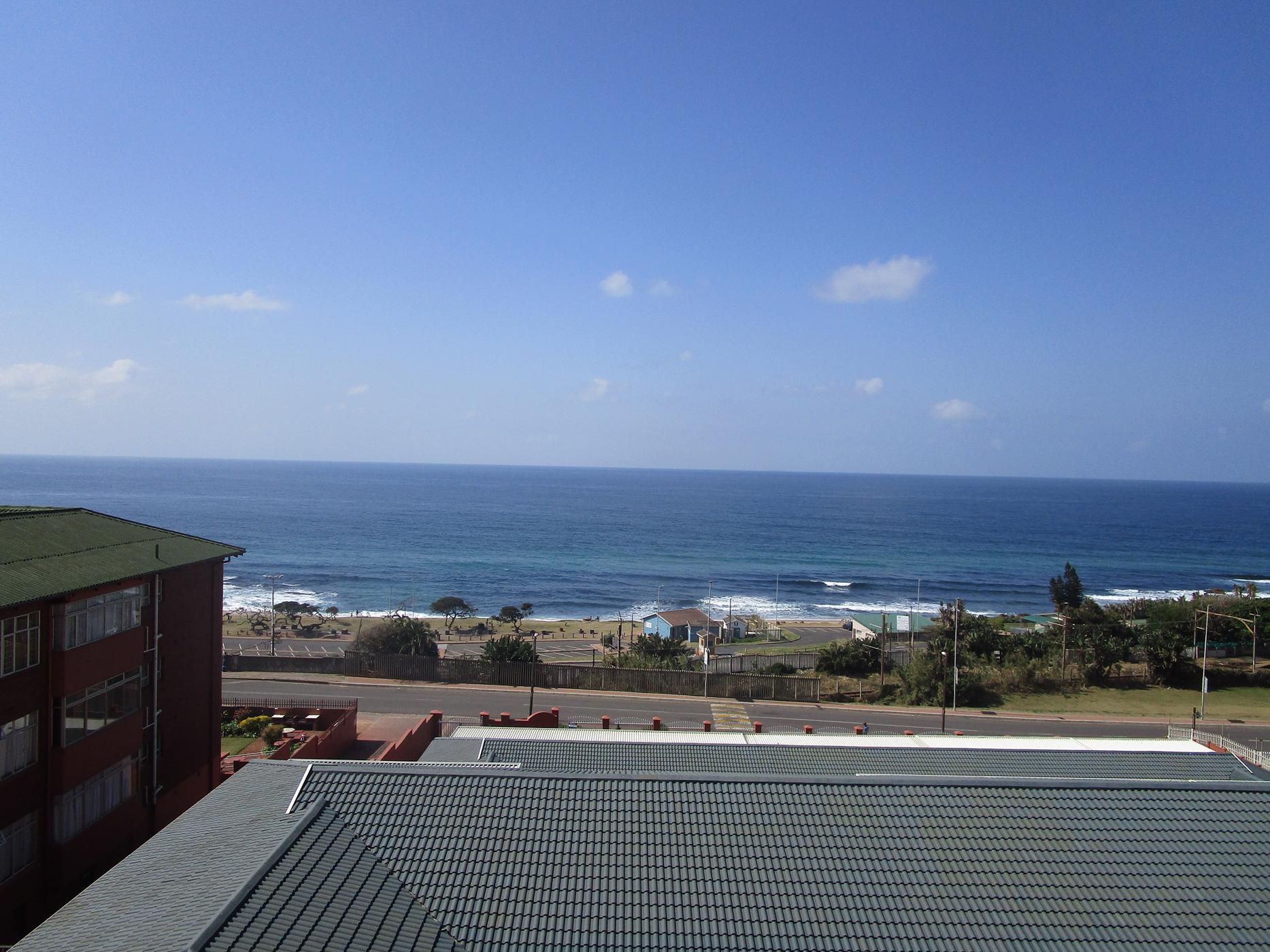 Double-storey apartment for sale in Scottburgh - 1si1453792